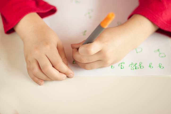 Детский почерк: стоит ли его корректировать?