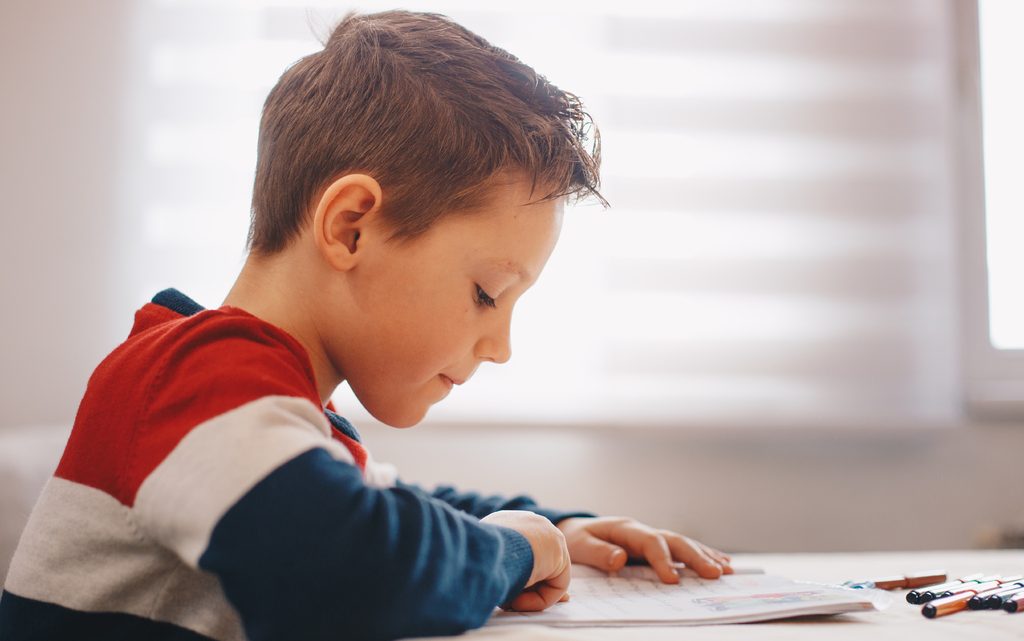 Скорочтение для детей: можно ли научить малыша читать быстро