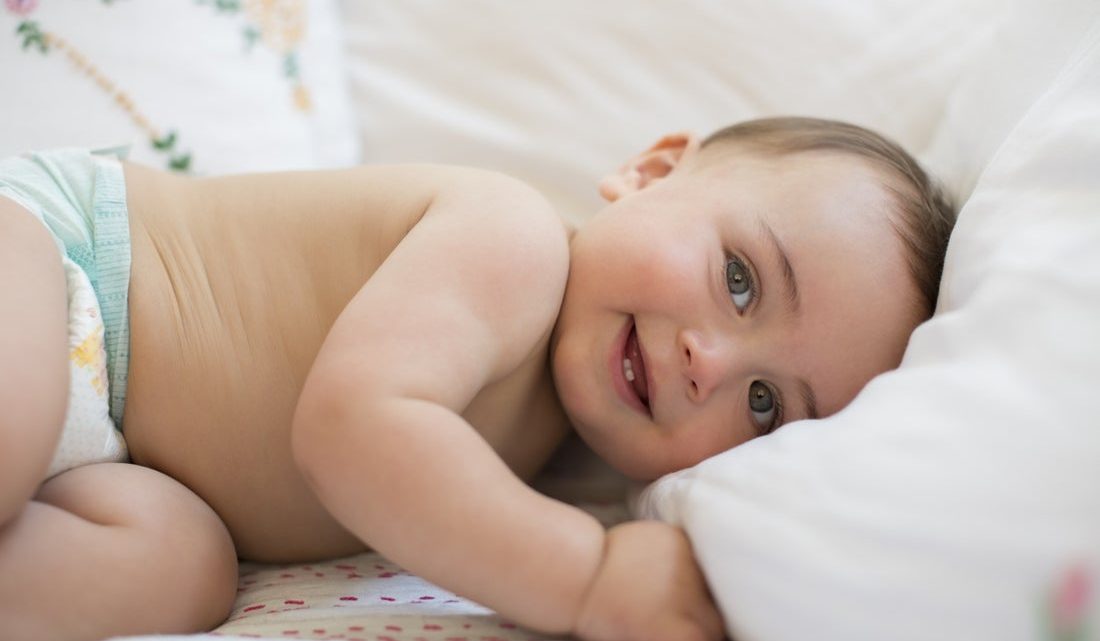Операция «Сухая кровать»: 5 советов, как приучить ребенка спать без подгузника