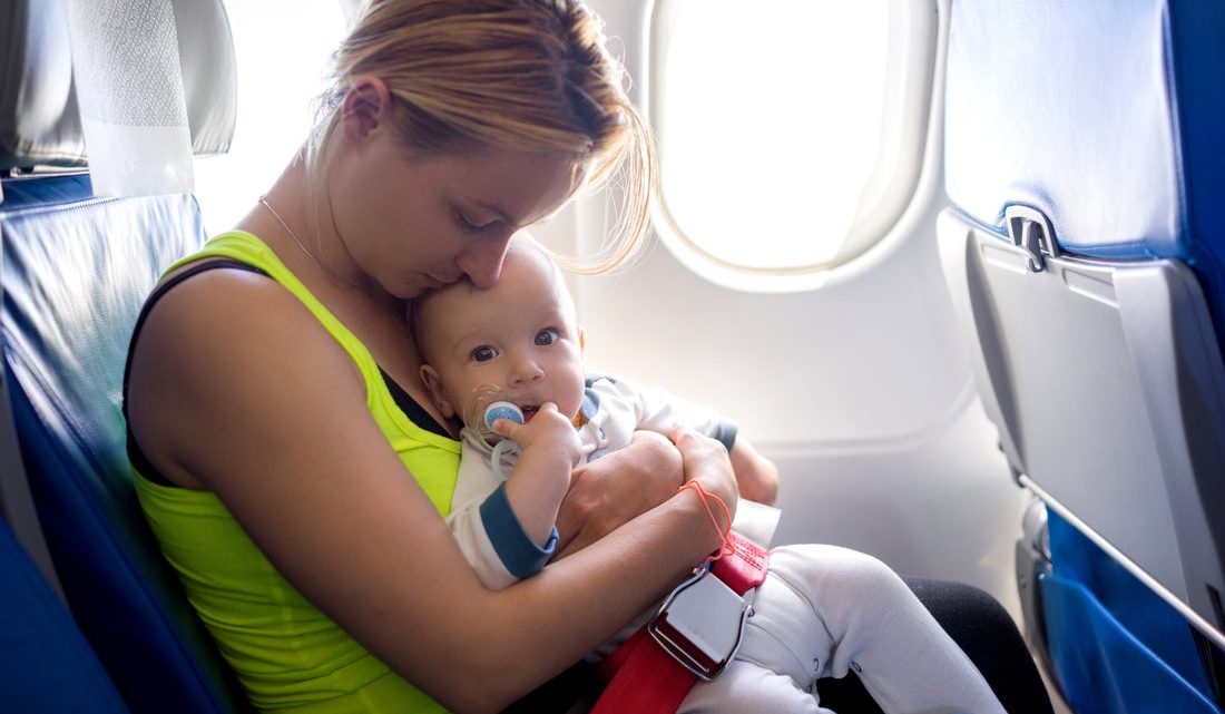Вопросы доктору: можно ли лететь на самолете, если у малыша отит