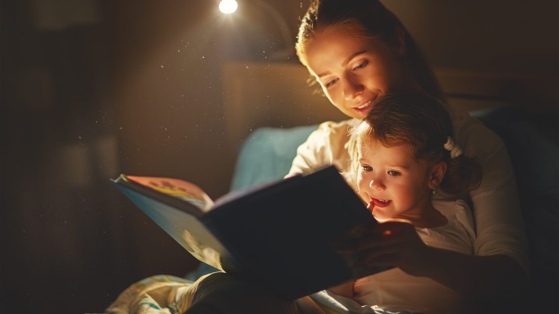 Сказка на ночь: лучшие книги и песни для укладывания малыша