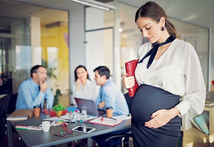 Нас спрашивают: Можно ли работать во время больничного по беременности?