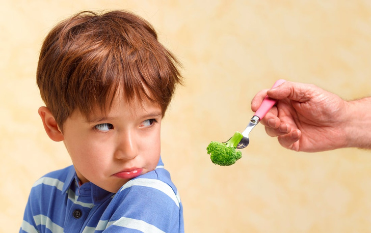 Психолог: Объяснять ребенку „Когда я ем, я глух и нем“ — это абсурд