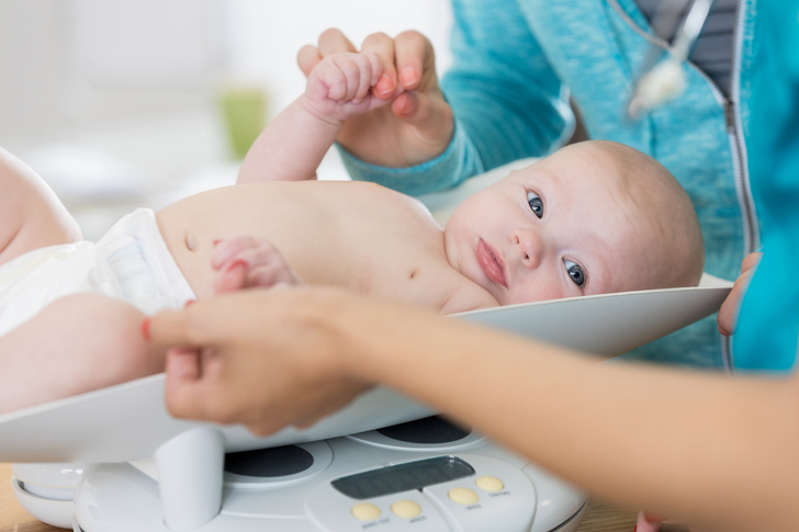 Опять недовес: как правильно взвешивать и измерять новорожденного
