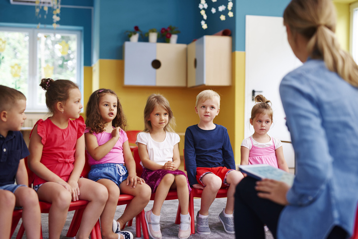 Воспитатель учит ребенка вещам, с которыми родители не согласны — что делать?