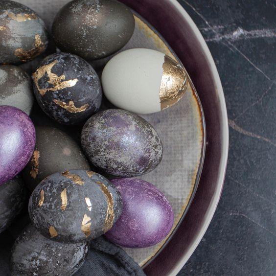 Как покрасить яйца на Пасху: 25 классных идей
