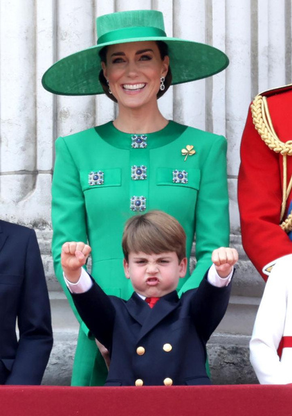 11 самых красивых выходов Кейт Миддлтон на параде Trooping The Colour