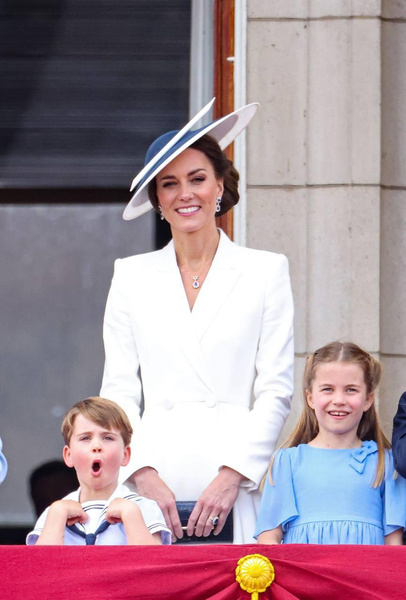 11 самых красивых выходов Кейт Миддлтон на параде Trooping The Colour